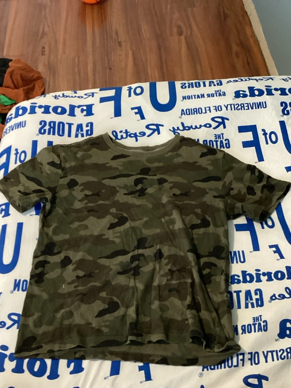Old Navy Boys Olive Green Camo Short Sleeve Tee